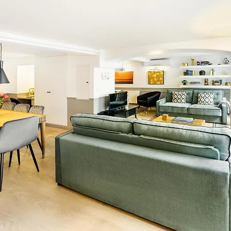 Livinparis - Luxury 4 Bedrooms Le Louvre I