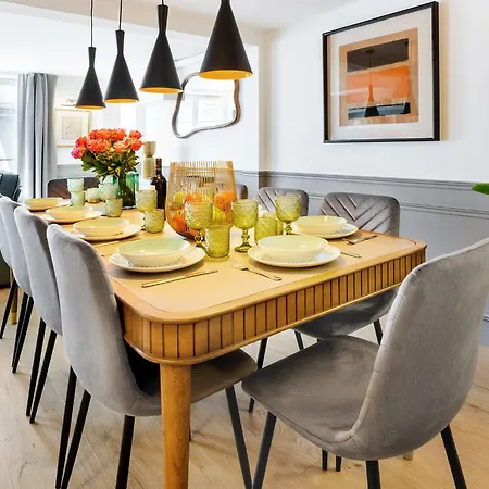 Appartement Livinparis - Luxury 4 Bedrooms Le Louvre I Paris