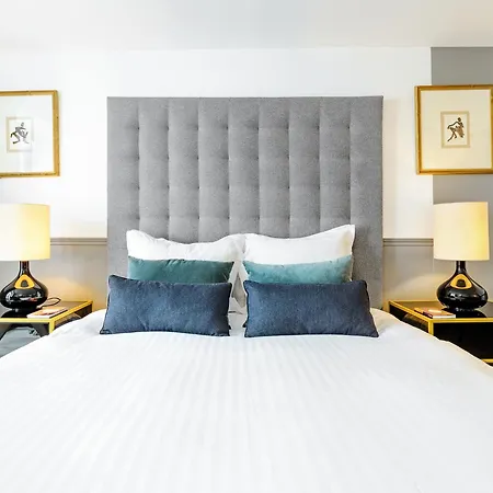Livinparis - Luxury 4 Bedrooms Le Louvre I Appartement