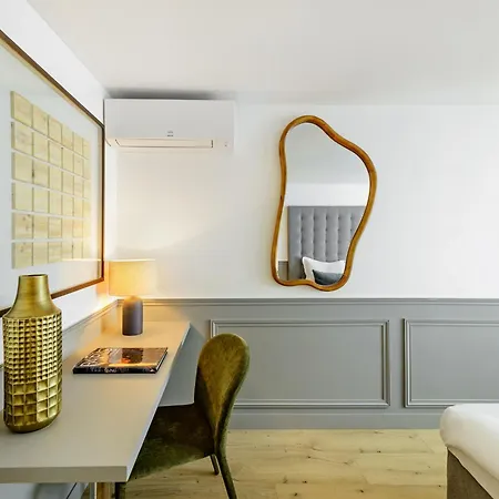 Appartement Livinparis - Luxury 4 Bedrooms Le Louvre I