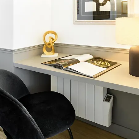 Appartement Livinparis - Luxury 4 Bedrooms Le Louvre I