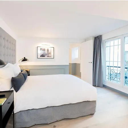 Livinparis - Luxury 4 Bedrooms Le Louvre I Apartment Paris