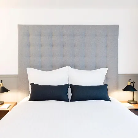 Livinparis - Luxury 4 Bedrooms Le Louvre I * Paris