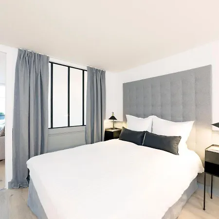Livinparis - Luxury 4 Bedrooms Le Louvre I * Paris