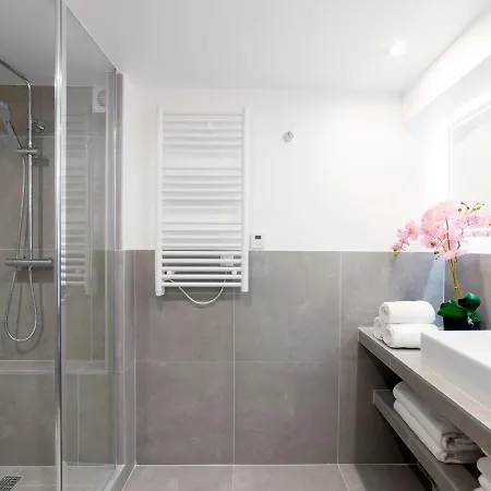 Apartment Livinparis - Luxury 4 Bedrooms Le Louvre I